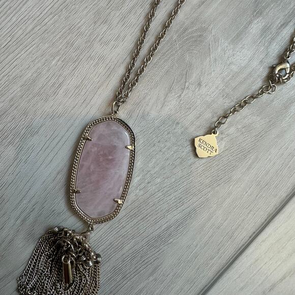 Kendra Scott Rayne pink rose quartz gold tassel oval pendant necklace - Picture 2 of 2